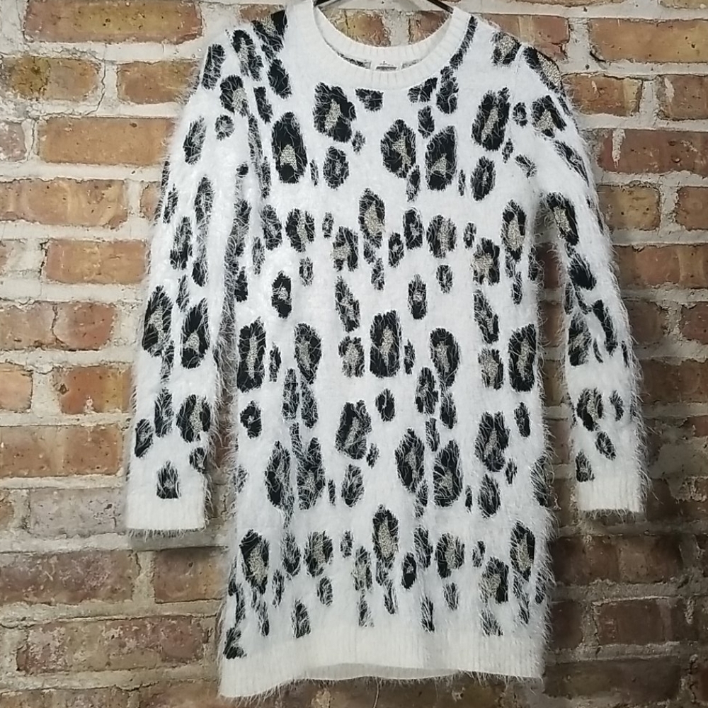 🌲Circo Kid Sweater. Leopard patter size L 10-12